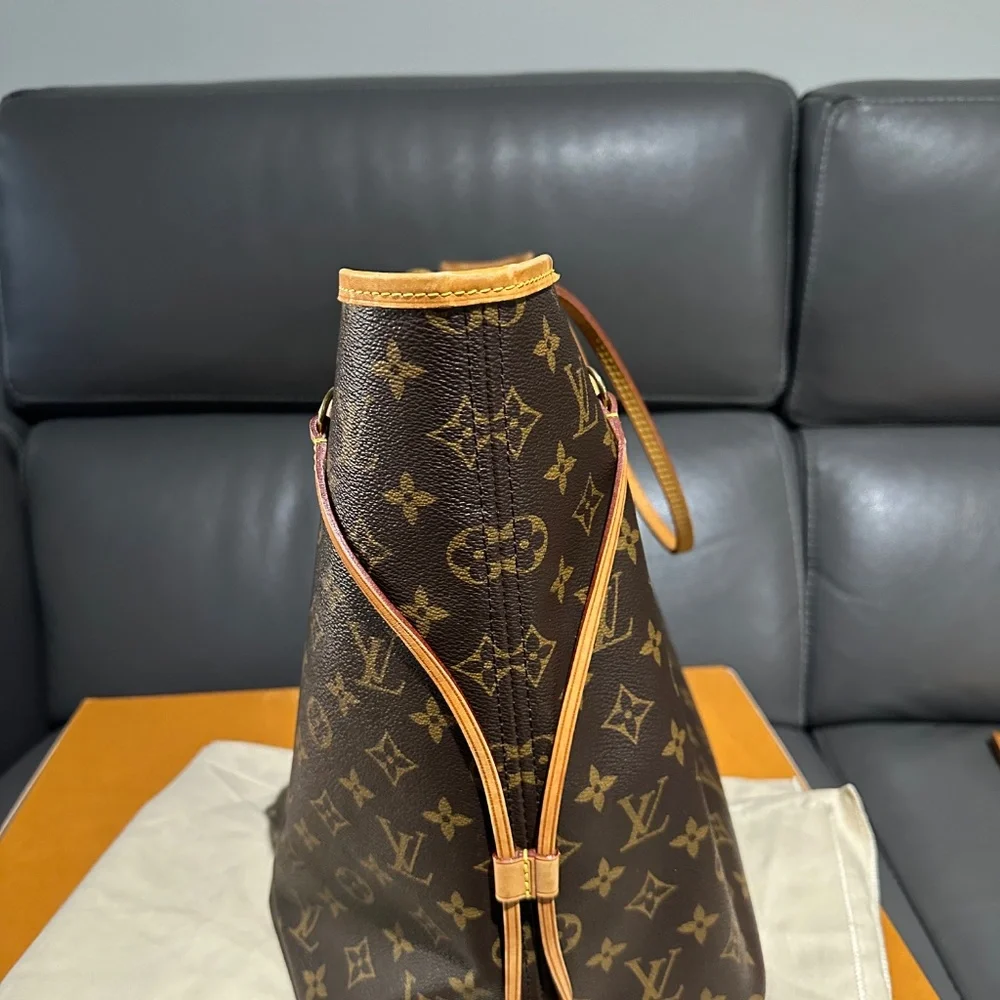 Louis Vuitton Neverfull GM - Picture 9 of 16